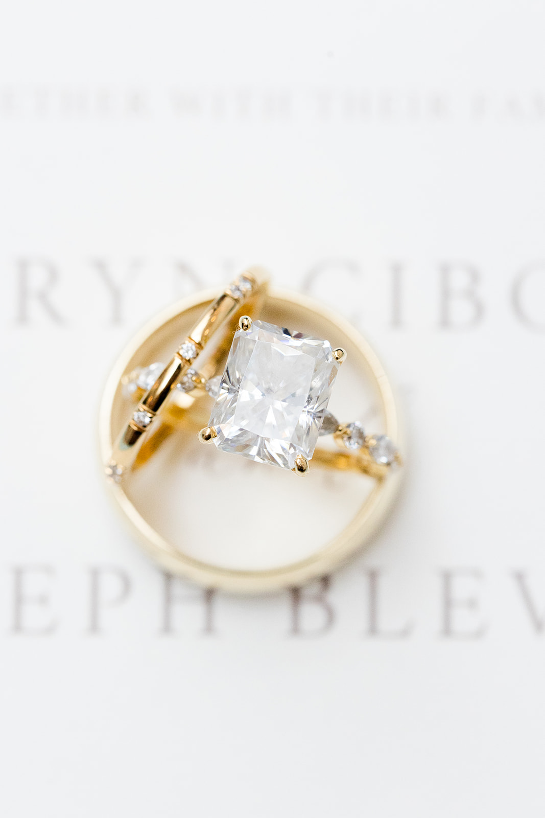 How to Capture Beautiful Wedding Ring Shots